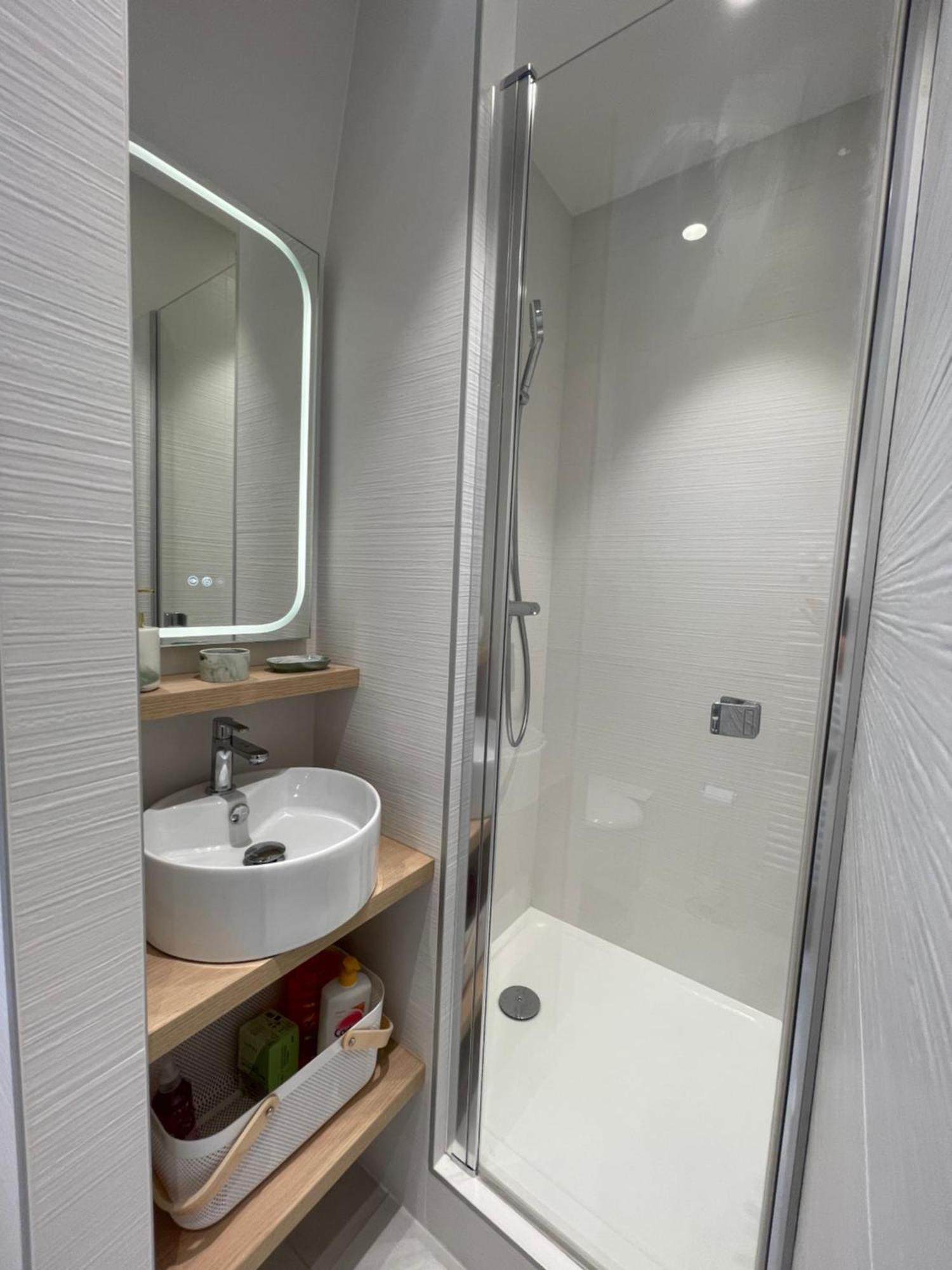 Appartements De Charme Du General Leclerc - Place D'Erlon - Hypercentre - Gare - แร็งส์ ภายนอก รูปภาพ