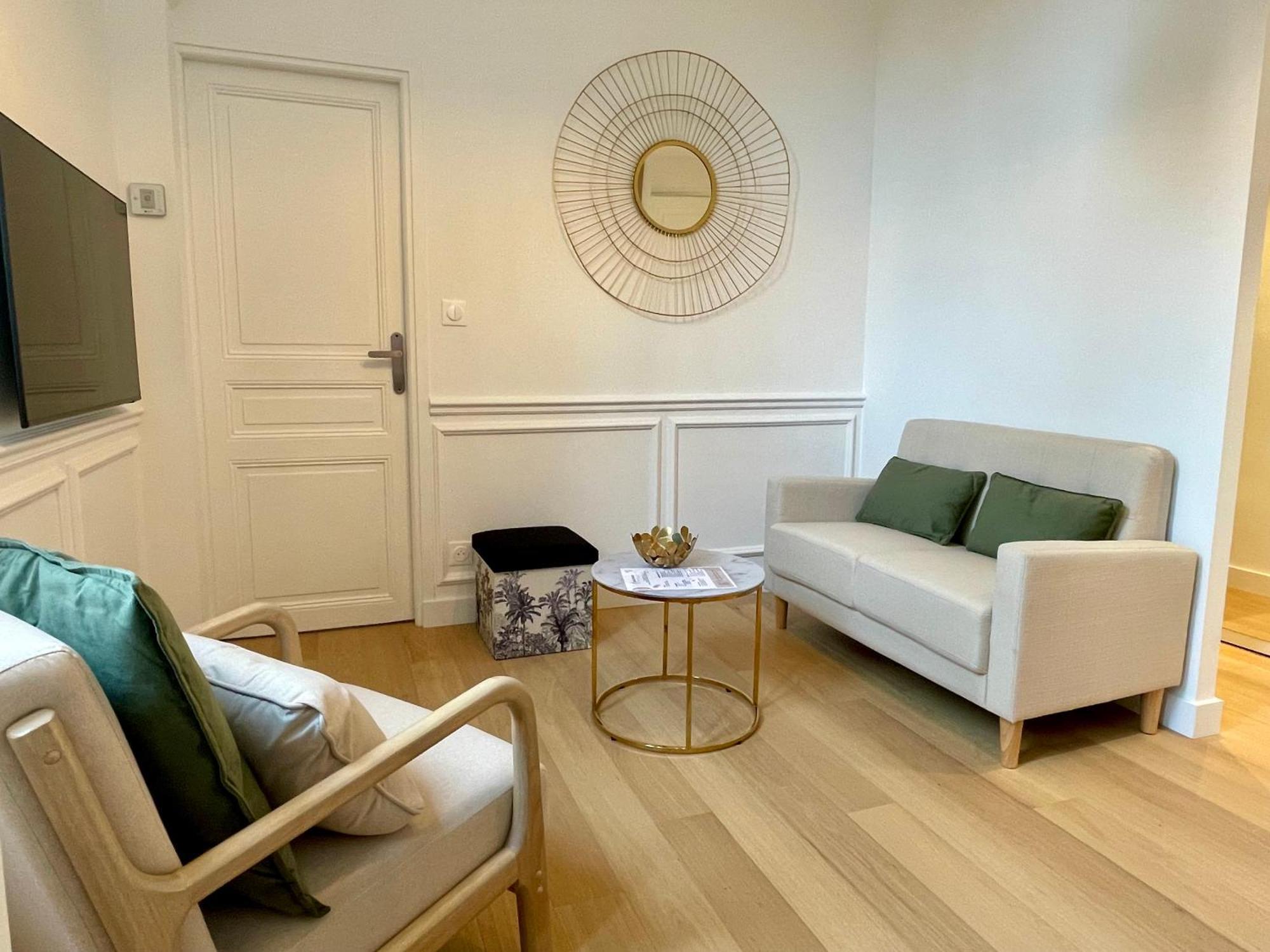 Appartements De Charme Du General Leclerc - Place D'Erlon - Hypercentre - Gare - แร็งส์ ภายนอก รูปภาพ